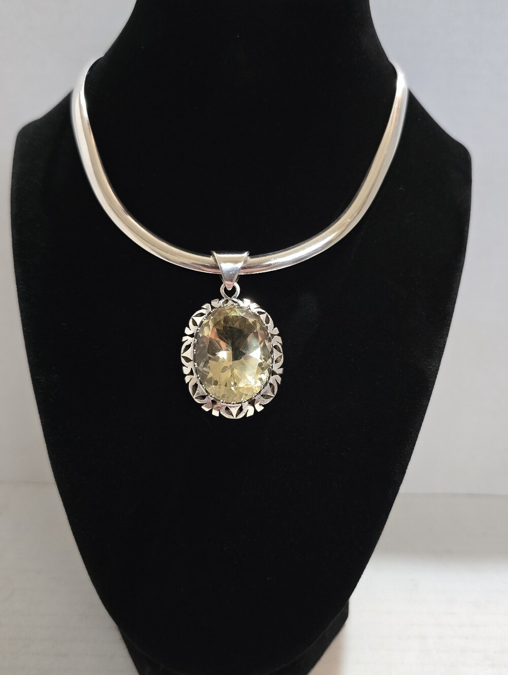 Vtg Taxco TM-107 Sterling Silver Necklace With XL Lemon Quartz Pendant